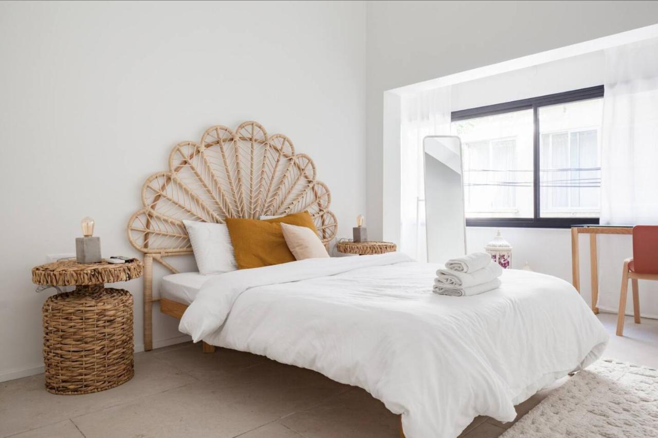 Renovated Large 3Rm Apartment 5 Min From The Beach เทลอาวีฟ ภายนอก รูปภาพ